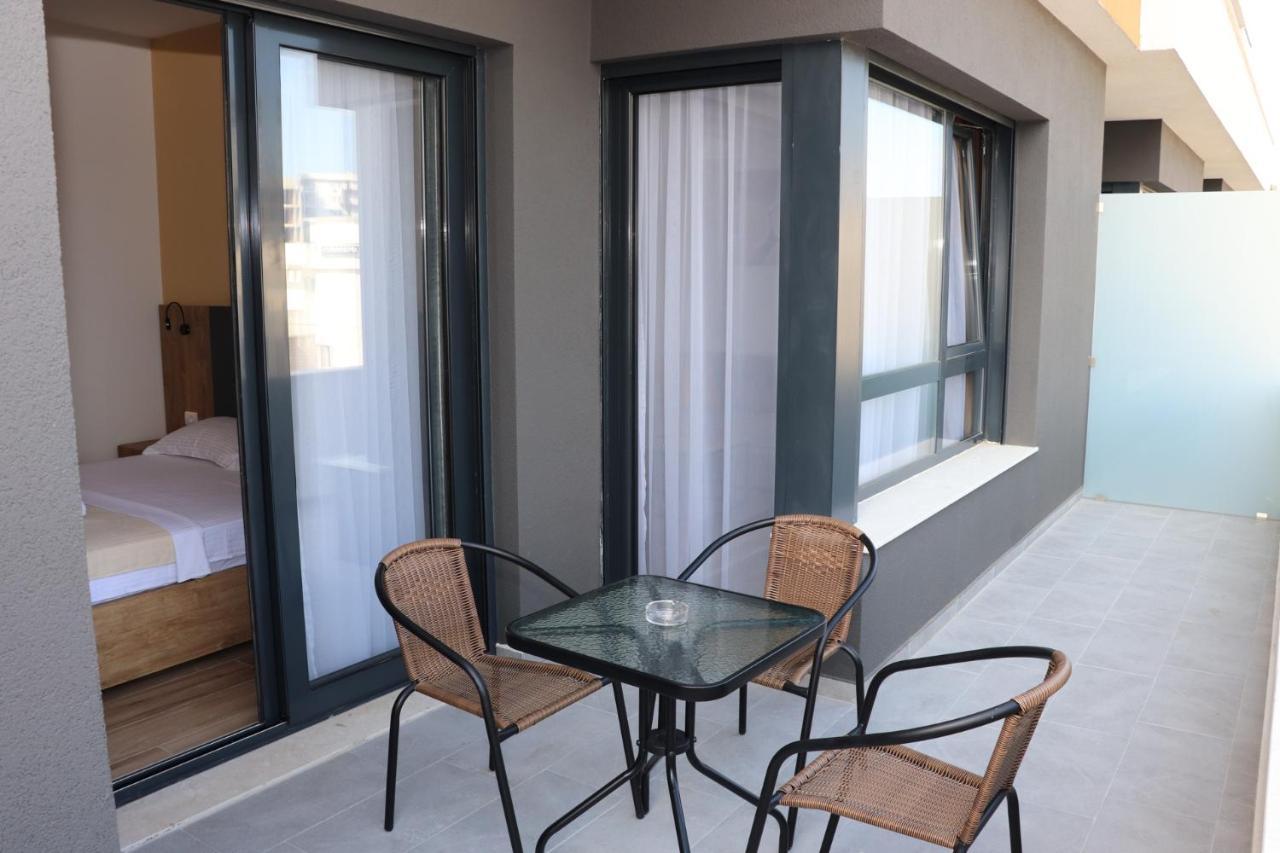 Eagles Apartments & Suites 울친 외부 사진
