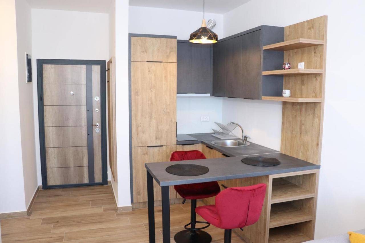 Eagles Apartments & Suites 울친 외부 사진
