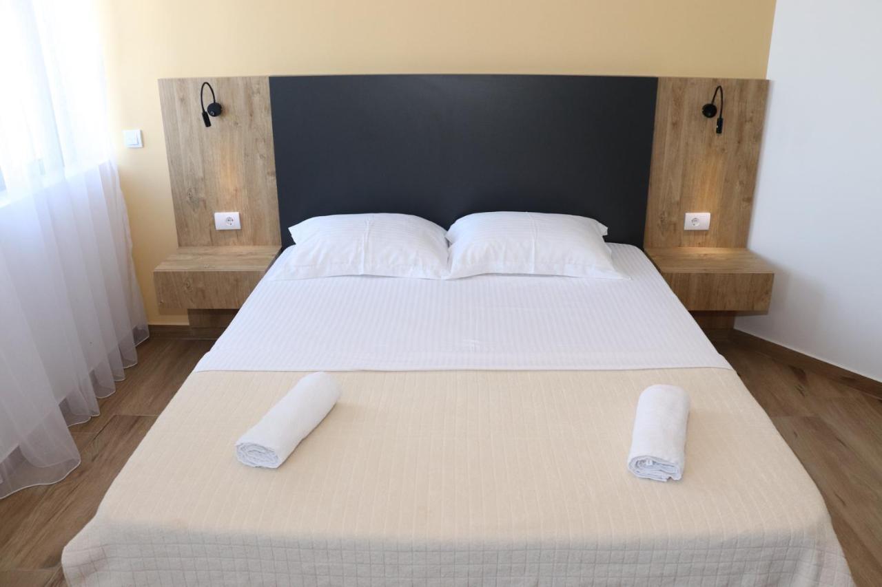 Eagles Apartments & Suites 울친 외부 사진