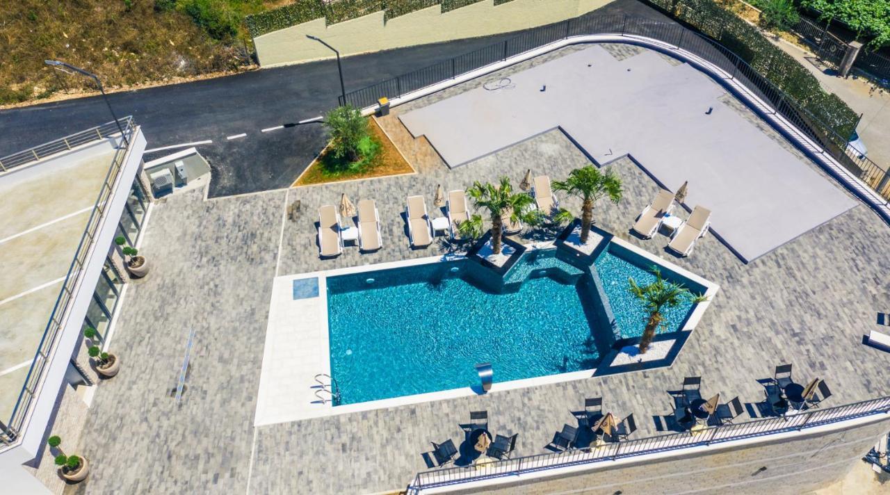 Eagles Apartments & Suites 울친 외부 사진