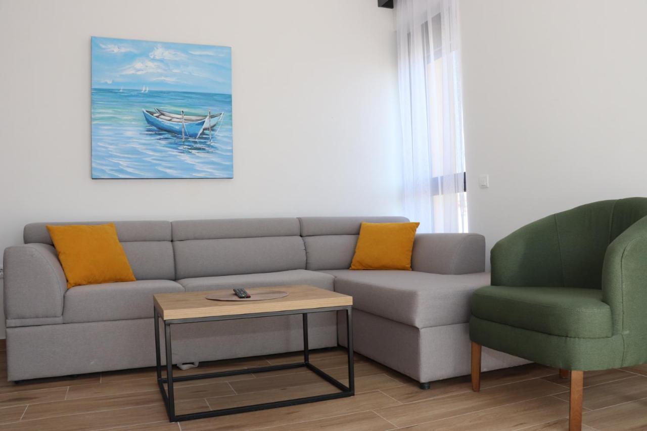 Eagles Apartments & Suites 울친 외부 사진
