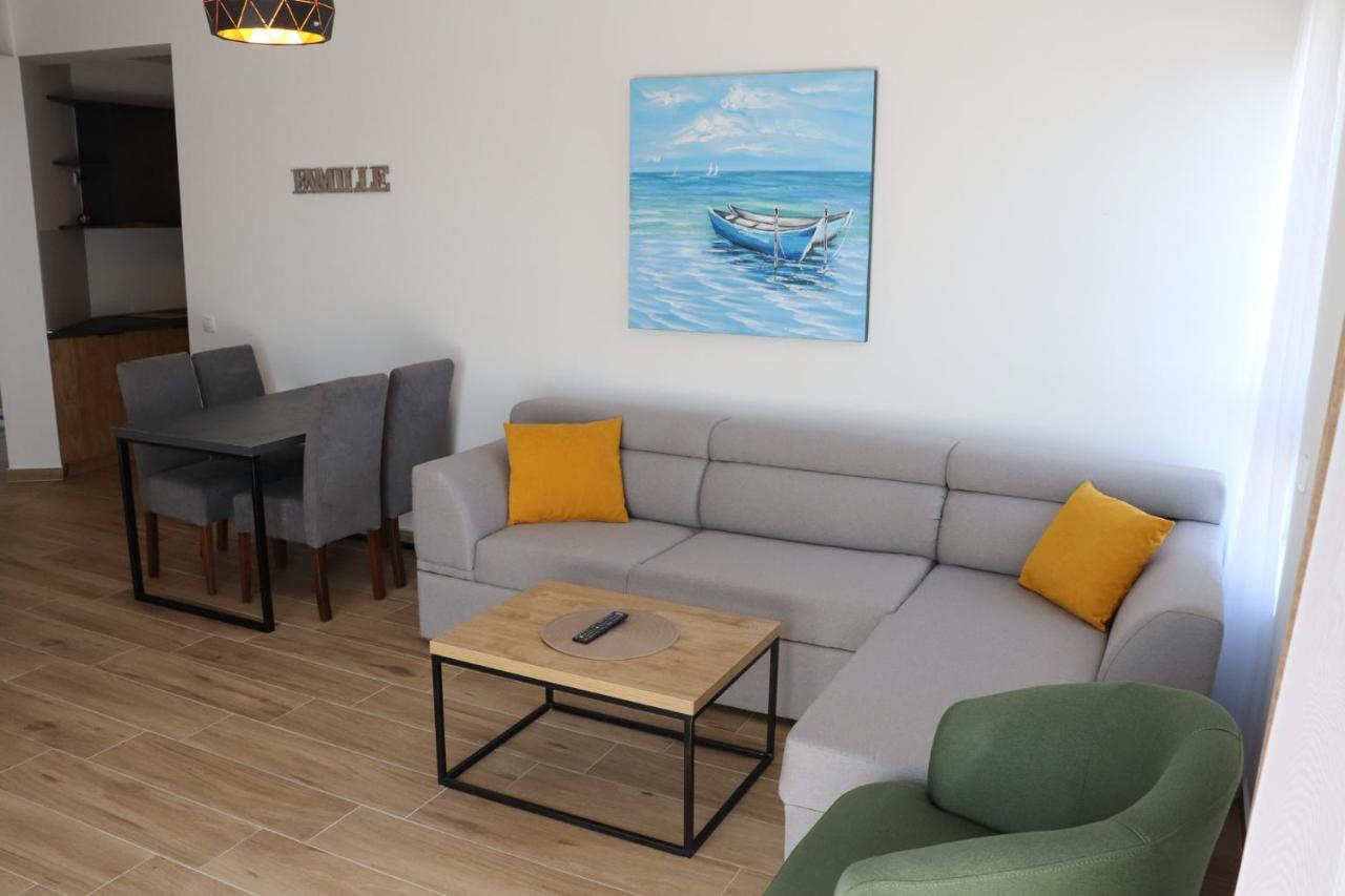 Eagles Apartments & Suites 울친 외부 사진