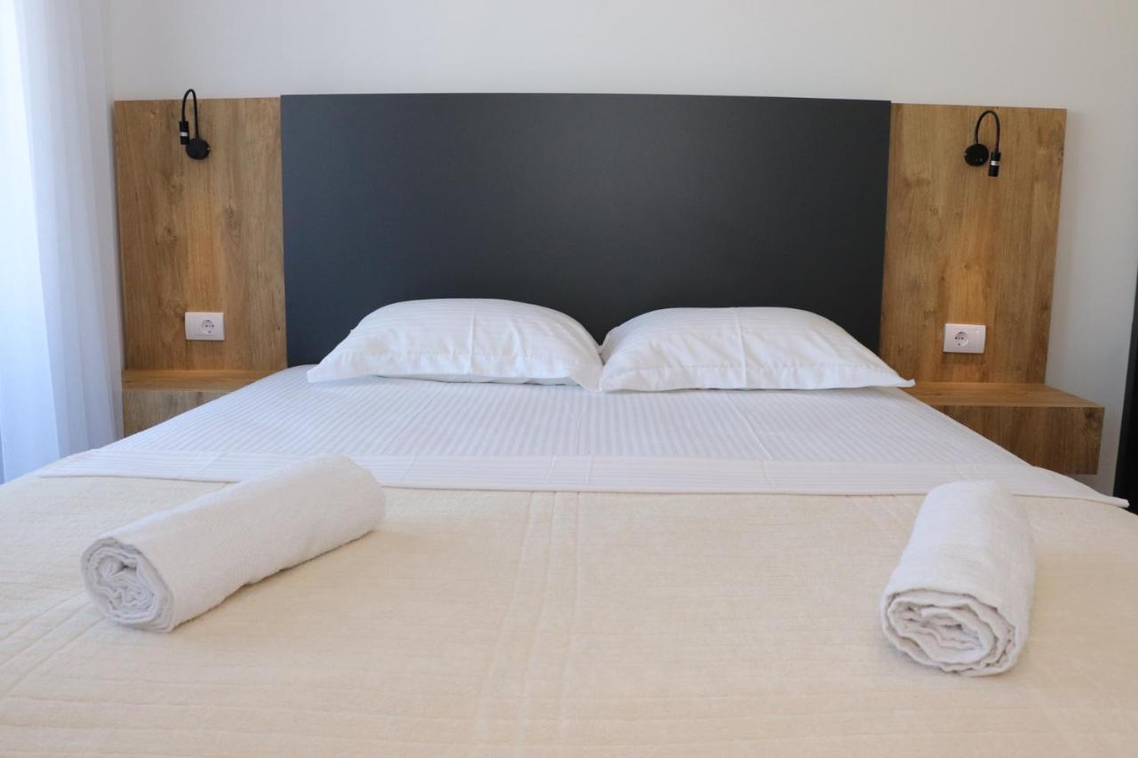 Eagles Apartments & Suites 울친 외부 사진